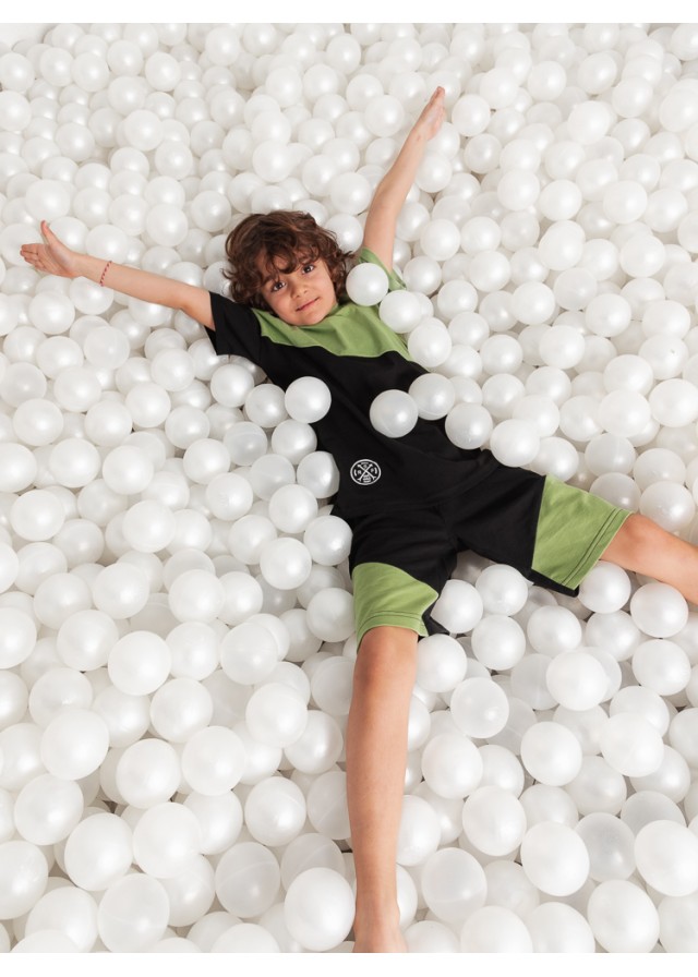 Serafino παιδικό βαμβακερό σετ με βερμούδα σε πράσινο χρώμα Serafino παιδικό βαμβακερό σετ με βερμούδα σε πράσινο χρώμα