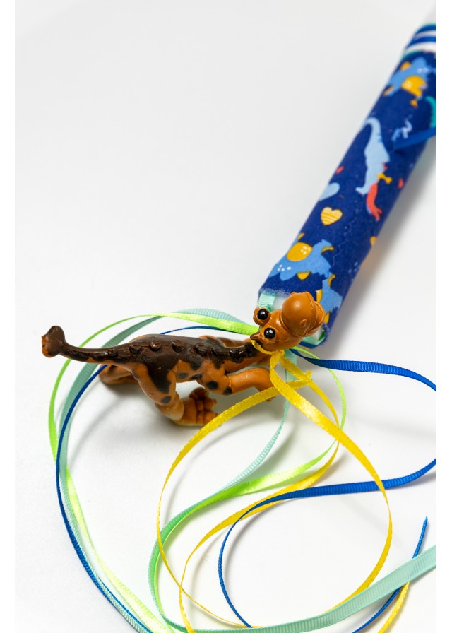 Παιδική παχαλινή λαμπάδα με δεινοσαυράκι σε λευκό χρώμα