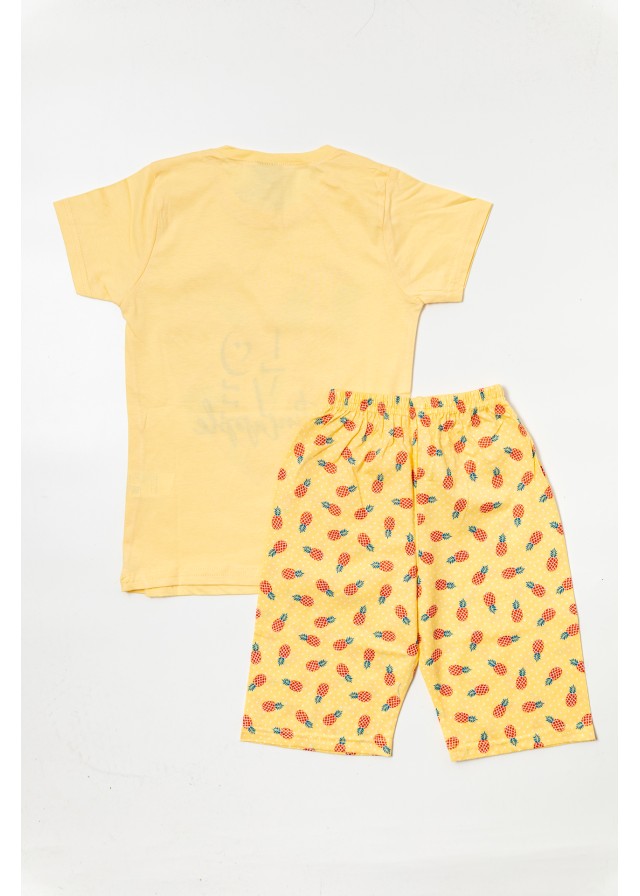 Παιδική βαμβακερή κοντομάνικη πιτζάμα με βερμούδα pineapple σε κίτρινο χρώμα
