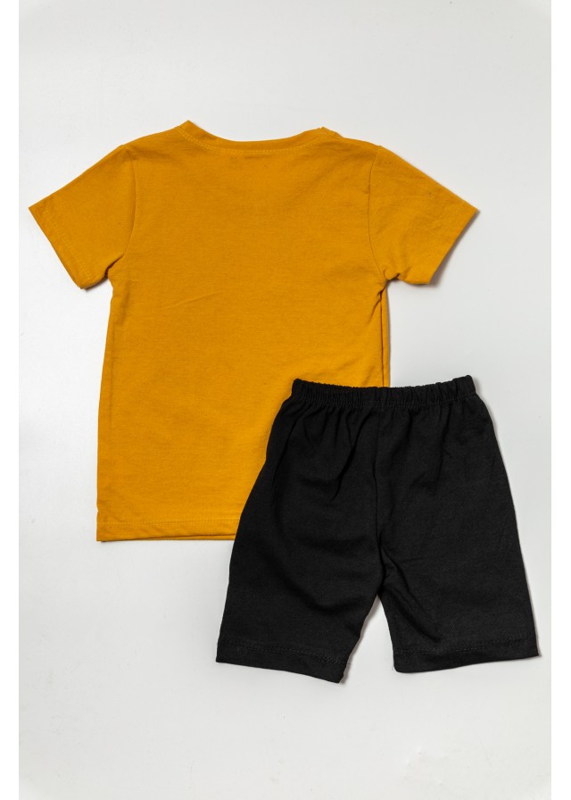 Παιδικό βαμβακερό σετ με κοντομάνικο μπλουζάκι stadium σε κίτρινο χρώμα και μαύρο σορτσάκι