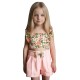 Παιδικό σετ για κορίτσι με ροζ σορτς και floral crop top Παιδικό σετ για κορίτσι με ροζ σορτς και floral crop top